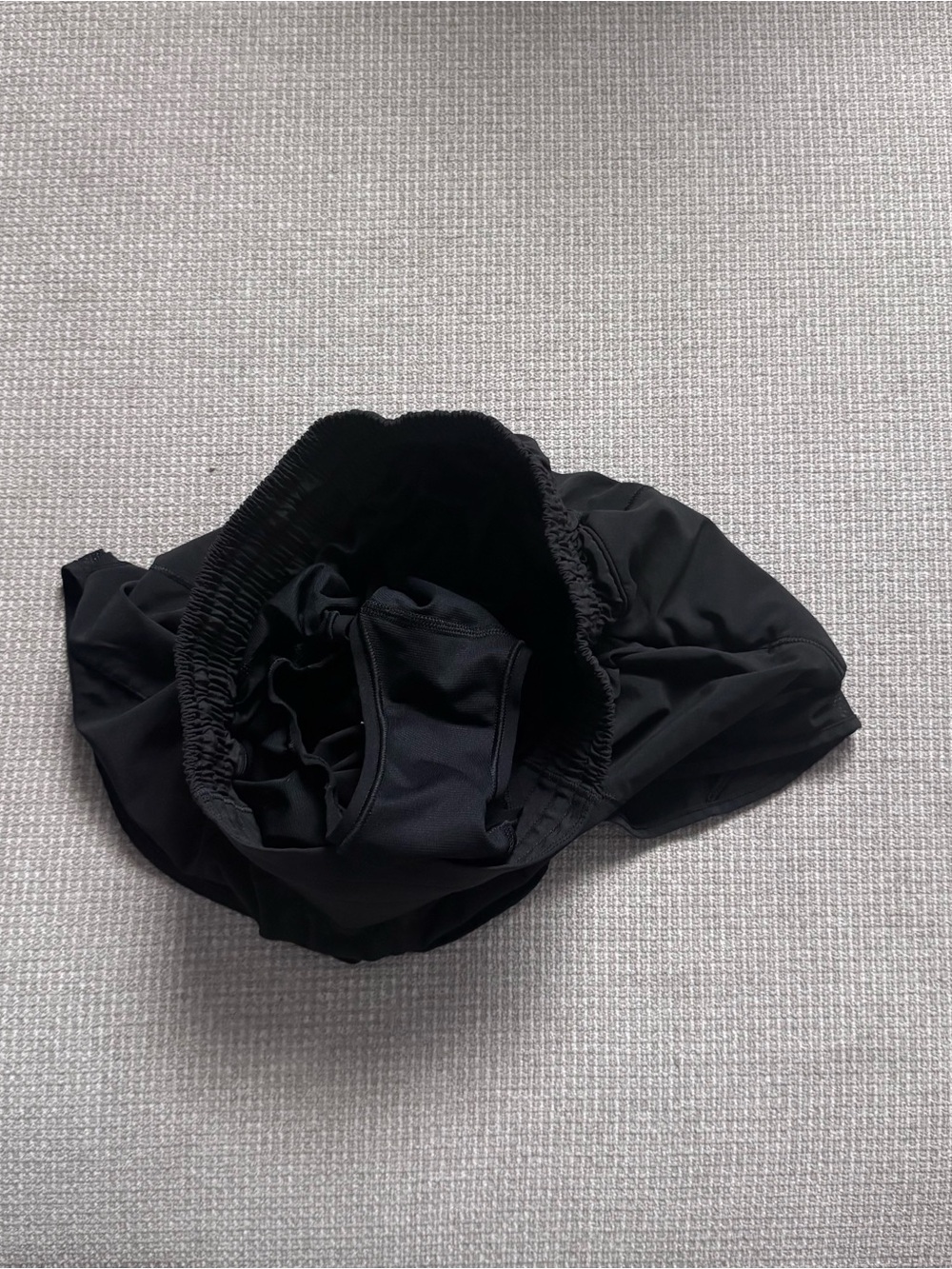 Lululemon hotty hot high rise Black Women's Athletic Running Shorts 4 - Picture 4 of 6